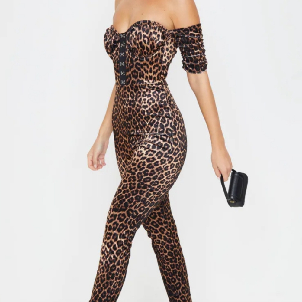 Leopard Velvet Hook And Eye Detail Bardot Jump